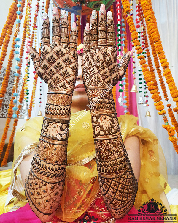 Leafy-Affair Finger Mehndi Designs