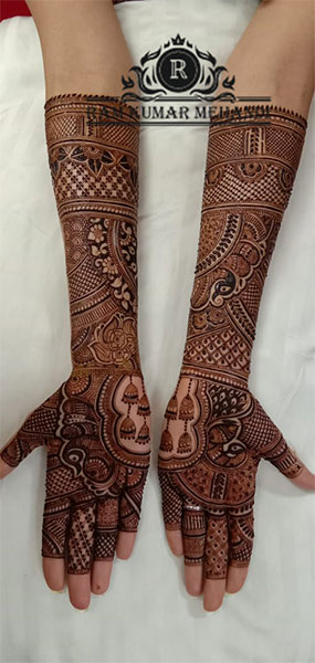 Mehndi Design With Abstract Pattern