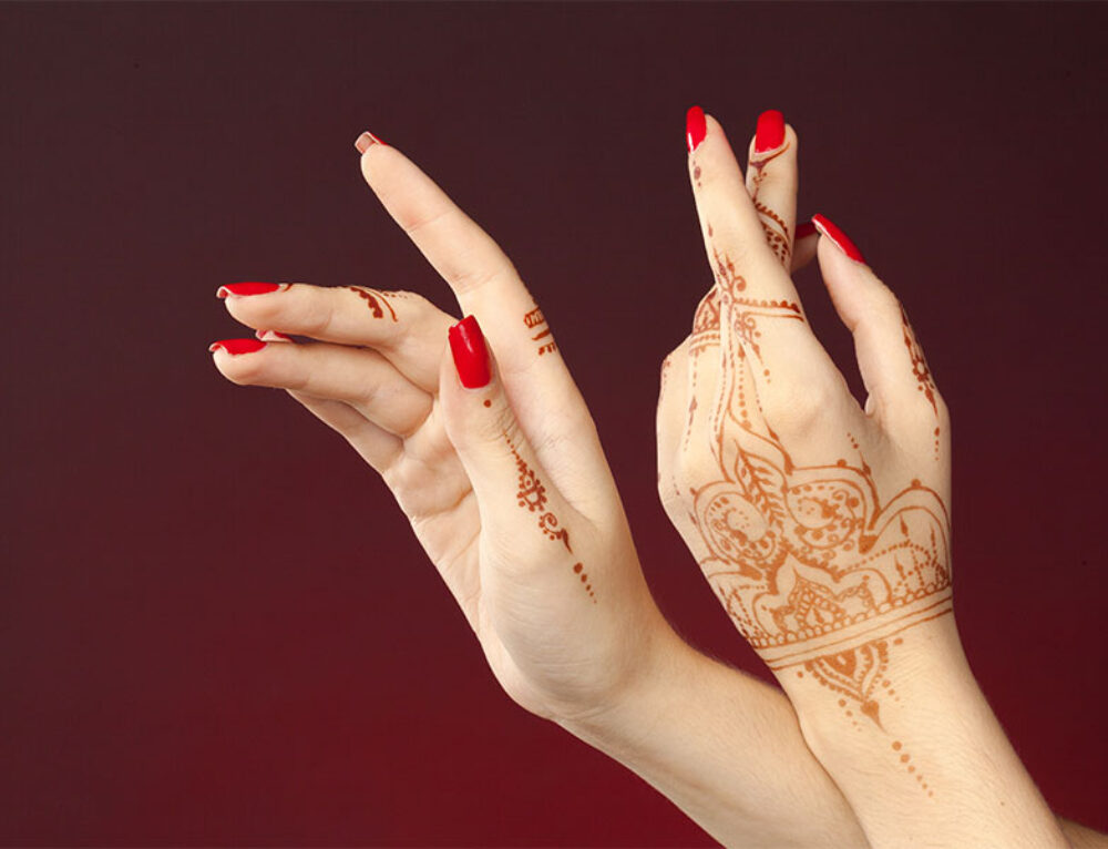 10 Beautiful Front Hand Mehndi Designs