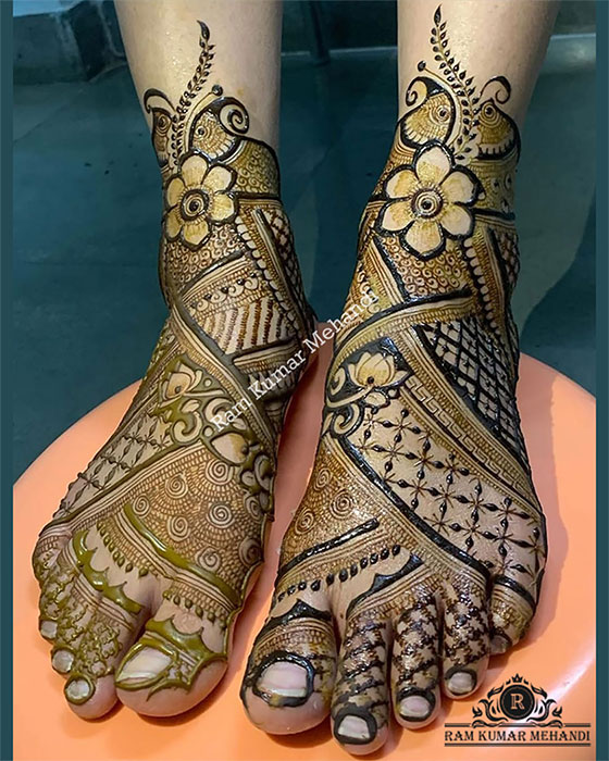 Simple Geometric mehndi Designs